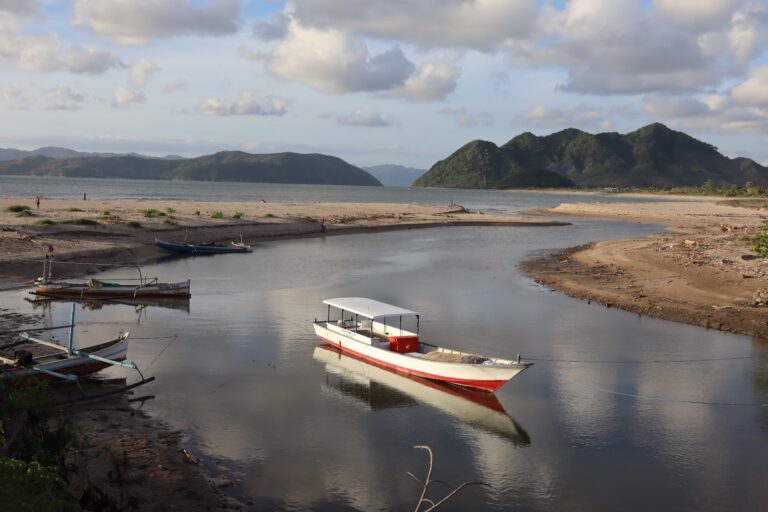Cegah Banjir dan Wabah Penyakit, PT STM Lakukan Normalisasi Sungai dan Dam di Hu’u